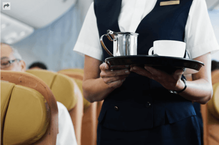 Darum sollte man im Flieger lieber keinen Kaffee trinken